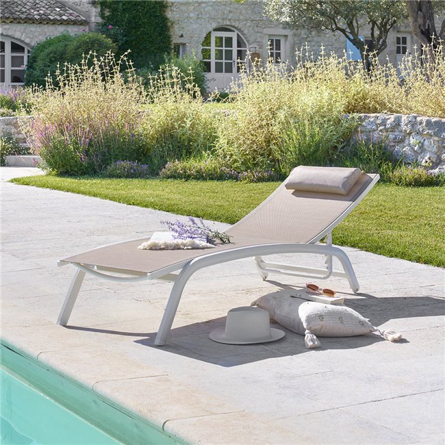 Sun lounger Labonao, beige/white color, aluminium/textilene, H84,5x64x171cm