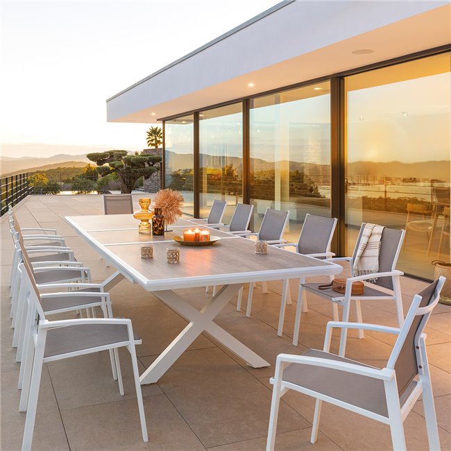 Table Laaxiome, 12-seater extendable, honey/praline color, H77x113x250cm