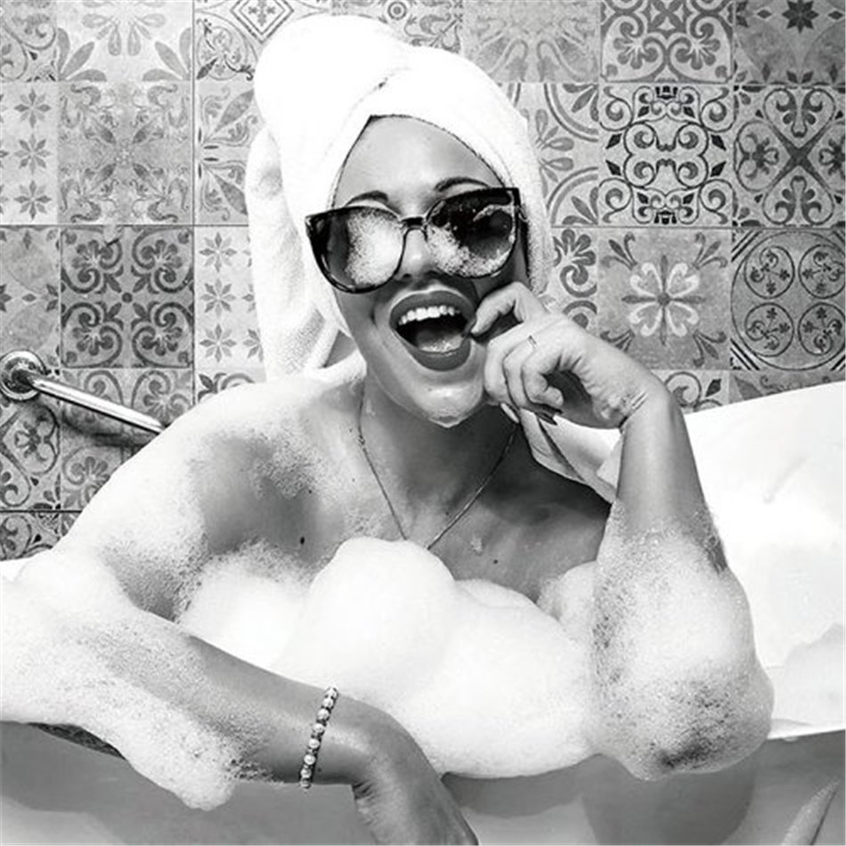 Stiklinis paveikslas Enjoy your bath, stiklas, 60x90cm