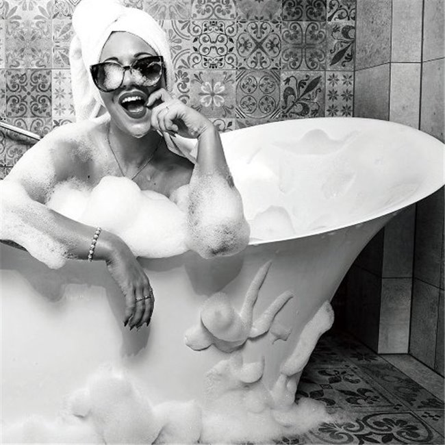 Stiklinis paveikslas Enjoy your bath, stiklas, 60x90cm