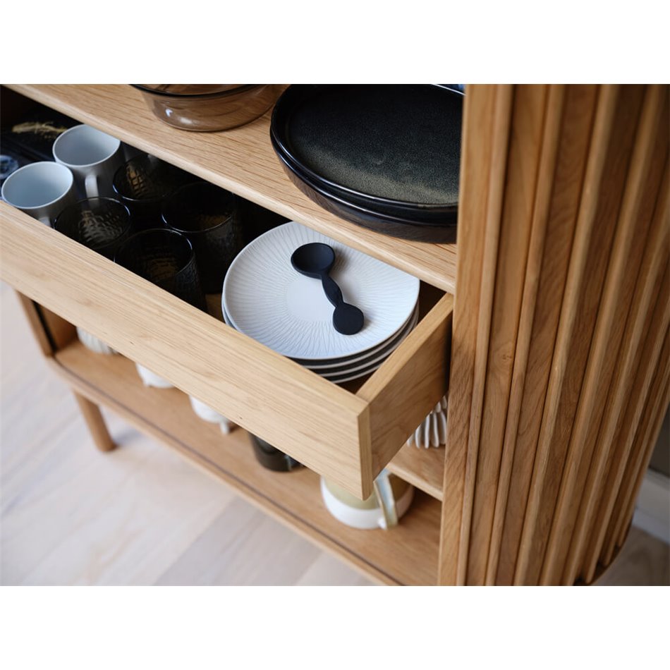 Шкаф Ukarno, натурального цвета, шпон дуба/массив дуба, H125х110х45см