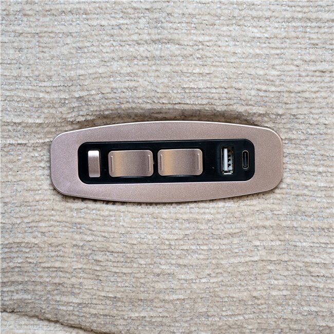 Реглайнер электрический Amandy Kansas 4 natural K, 2 мотора, кремового цвета, вращающийся на 360, H74-110x76x90-158cm